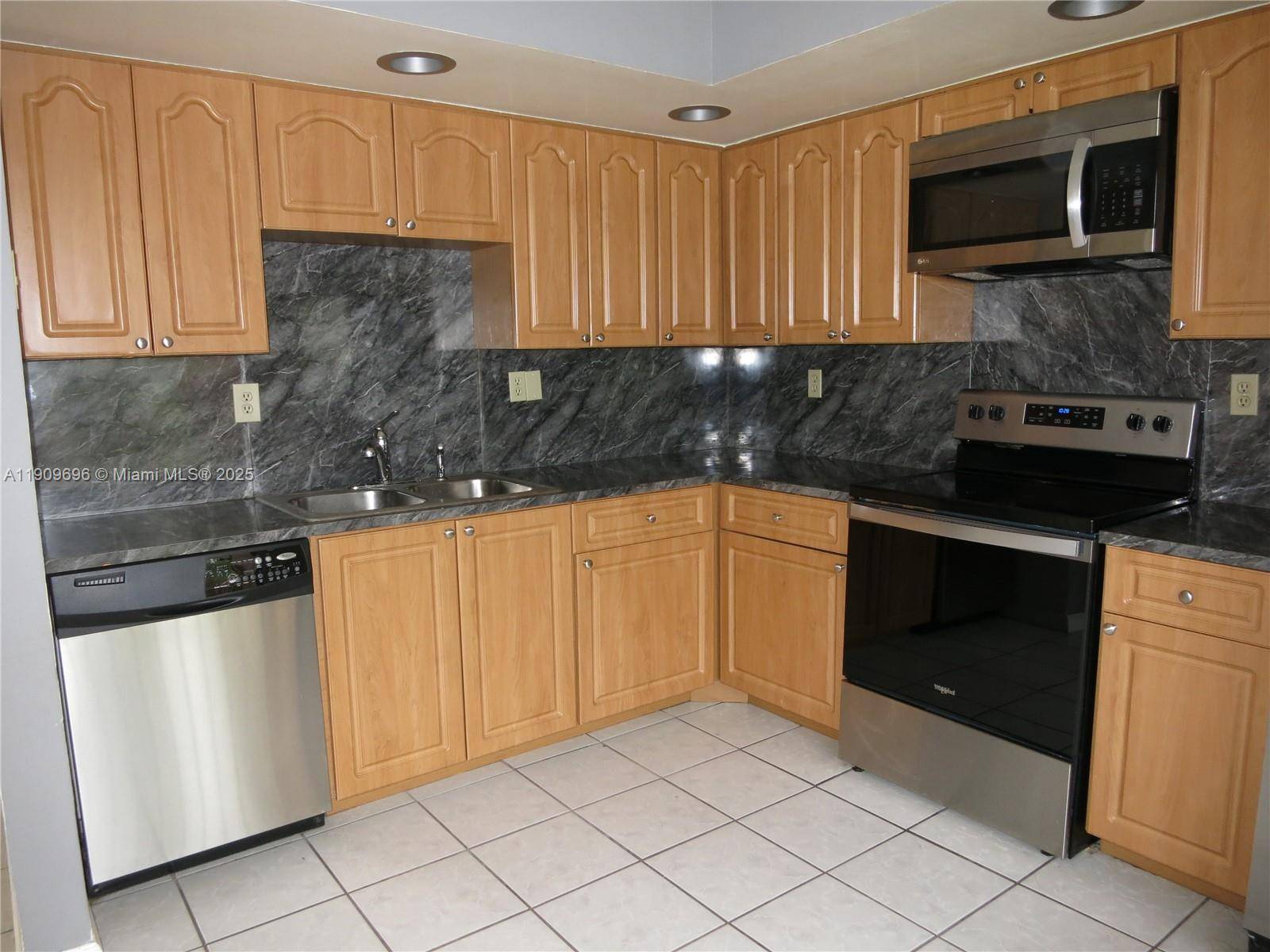 Miami, FL 33183,8600 SW 133rd Ave Rd #418