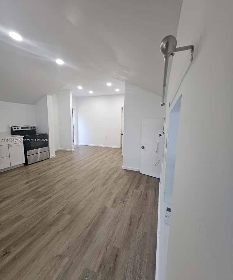 Hollywood, FL 33020,1008 N 18th Ct #102