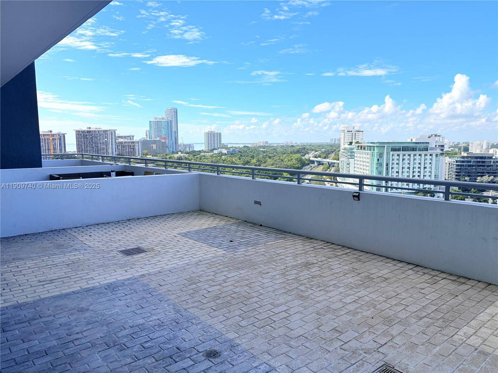 Miami, FL 33130,60 SW 13th St #1119