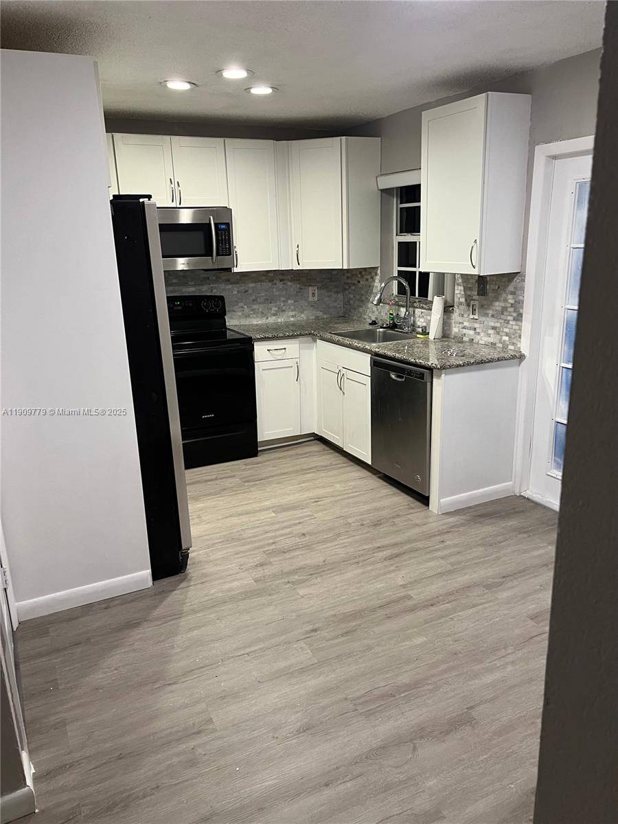 Delray Beach, FL 33444,417 SW 8th Ave