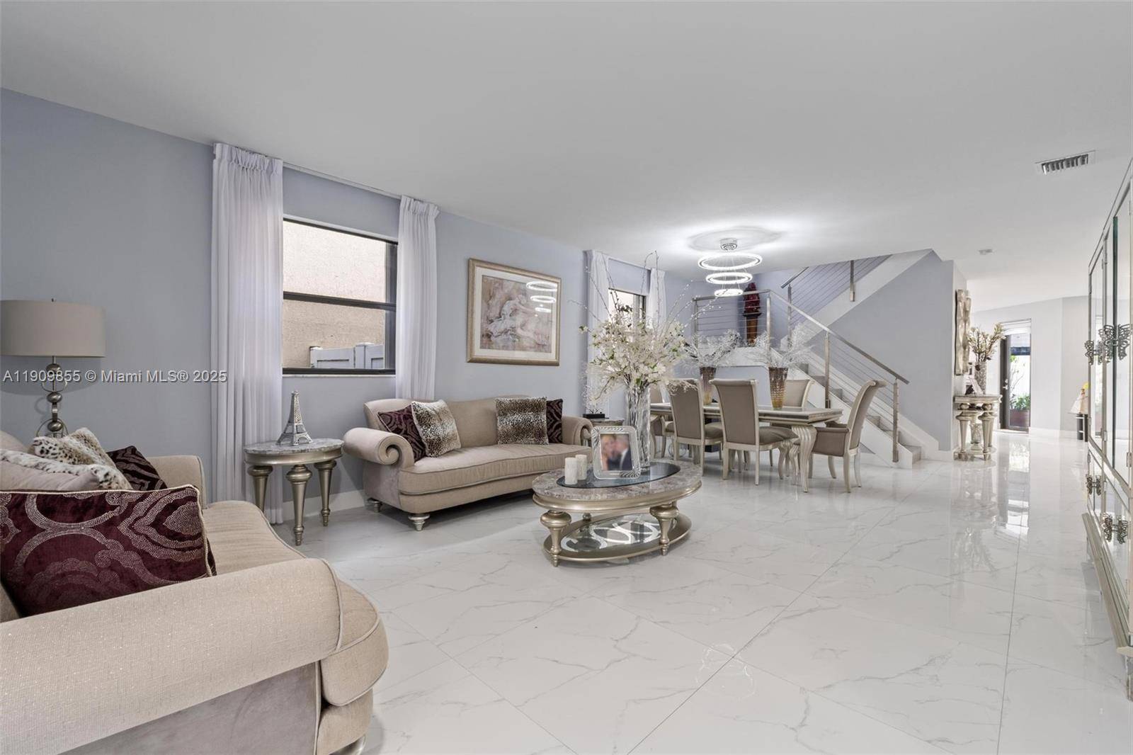 Hialeah, FL 33018,3521 W 92nd Pl