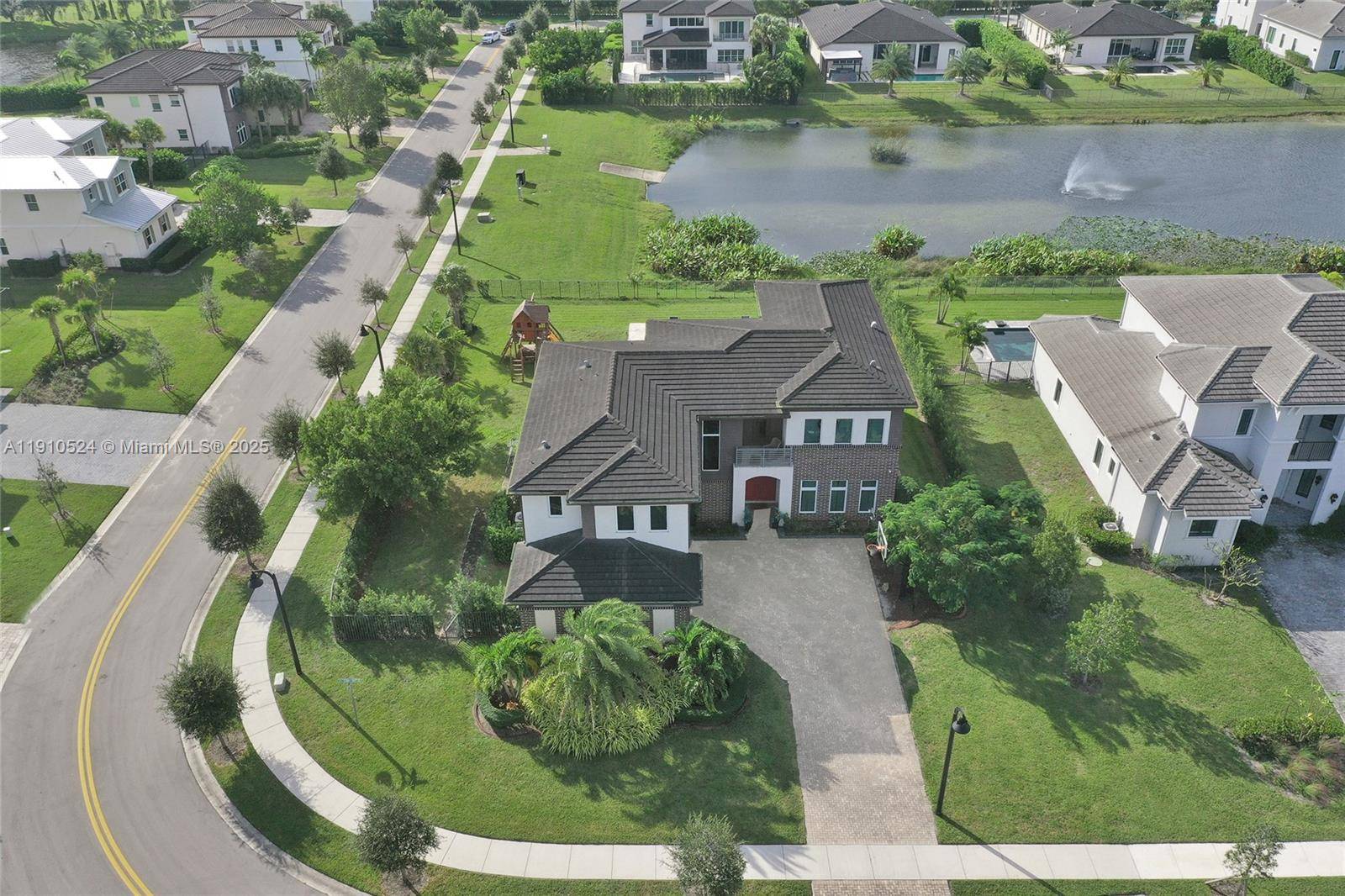 Davie, FL 33314,6804 N Stillwater Shores Dr