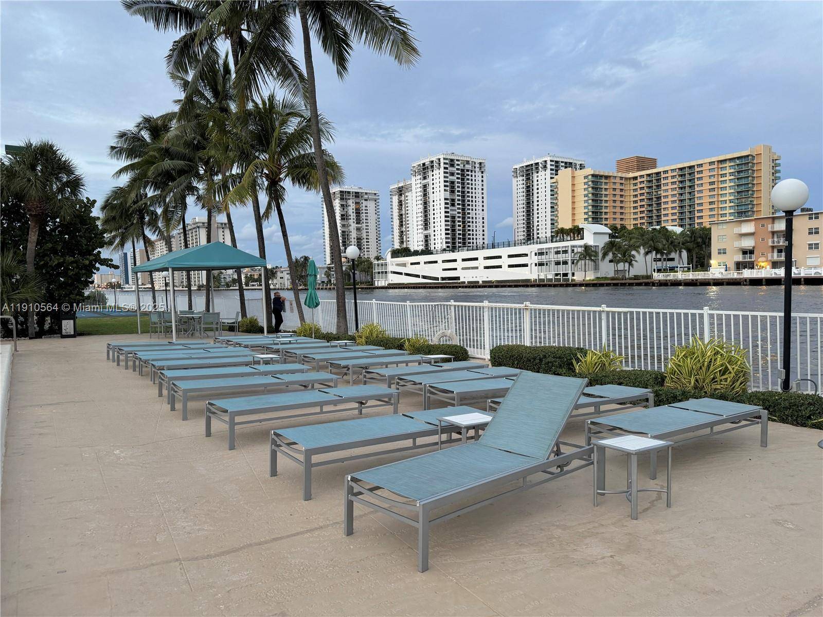 Hallandale Beach, FL 33009,800 Parkview Dr #519