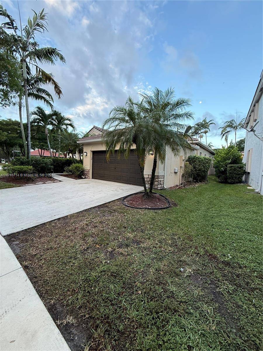 Weston, FL 33327,1007 Nandina Dr #0