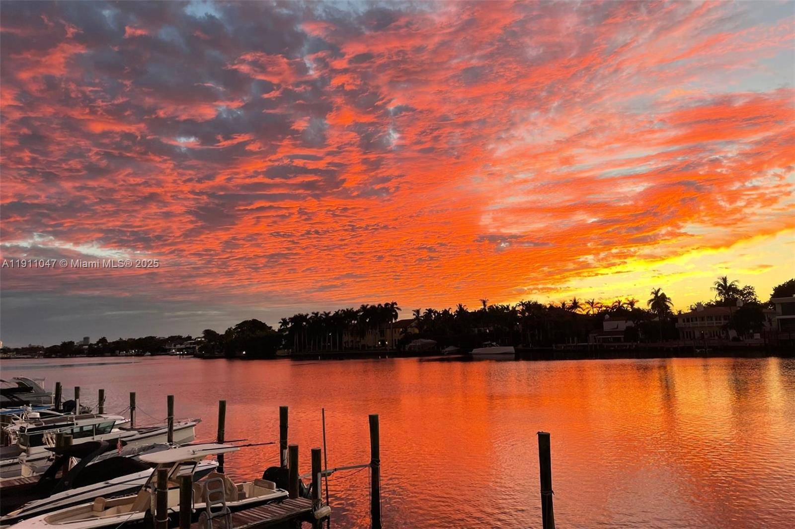 Miami Beach, FL 33140,5600 Collins Ave #8A