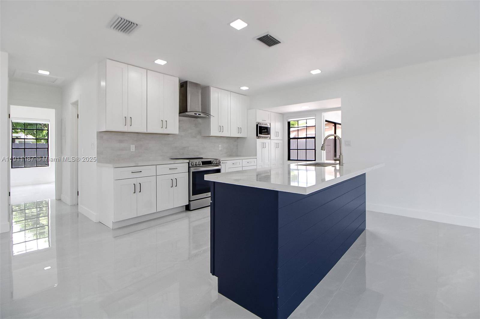 Miami, FL 33165,4314 SW 97th Ct