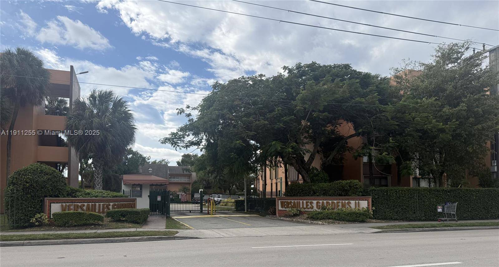 Miami, FL 33174,9420 W Flagler St #104