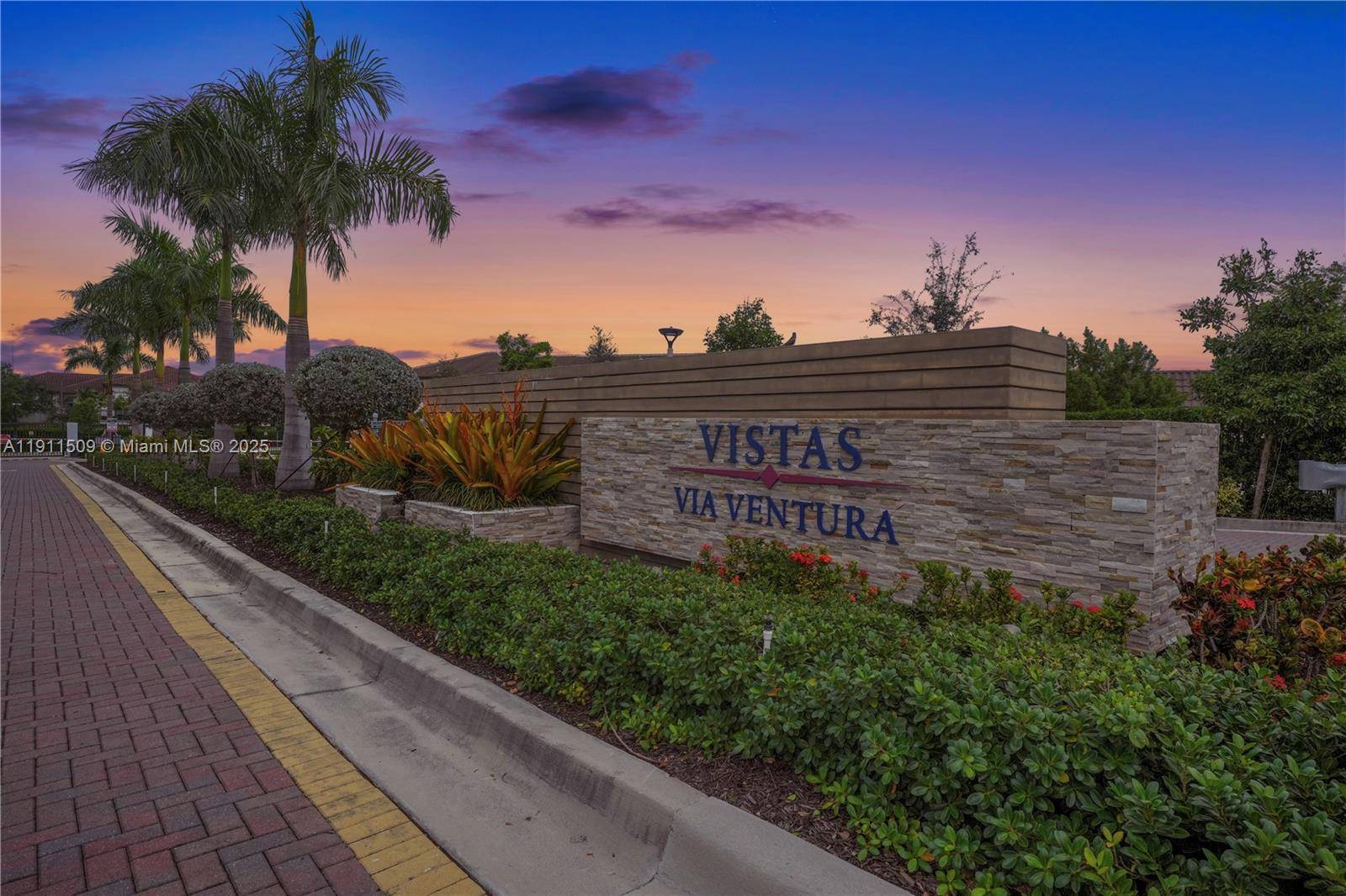 Miami, FL 33179,909 NE 211th St #909