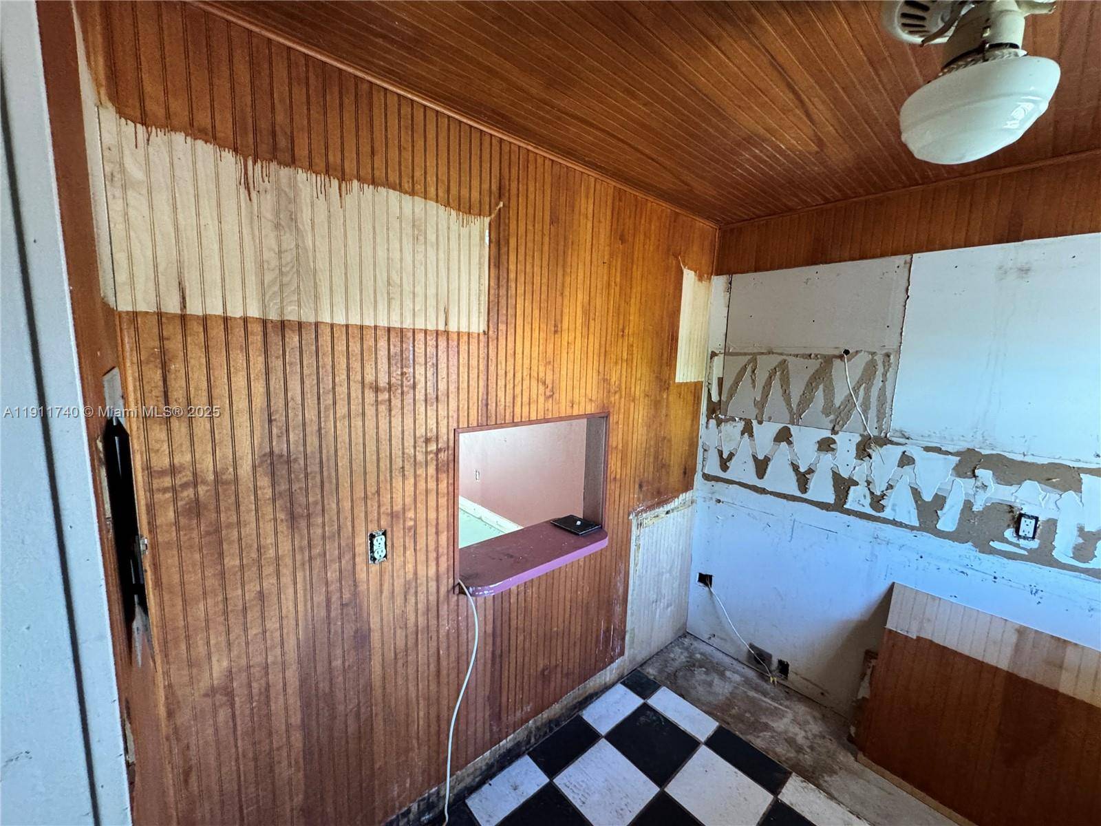 Naples, FL 34105,200 Turtle Lake CT #205