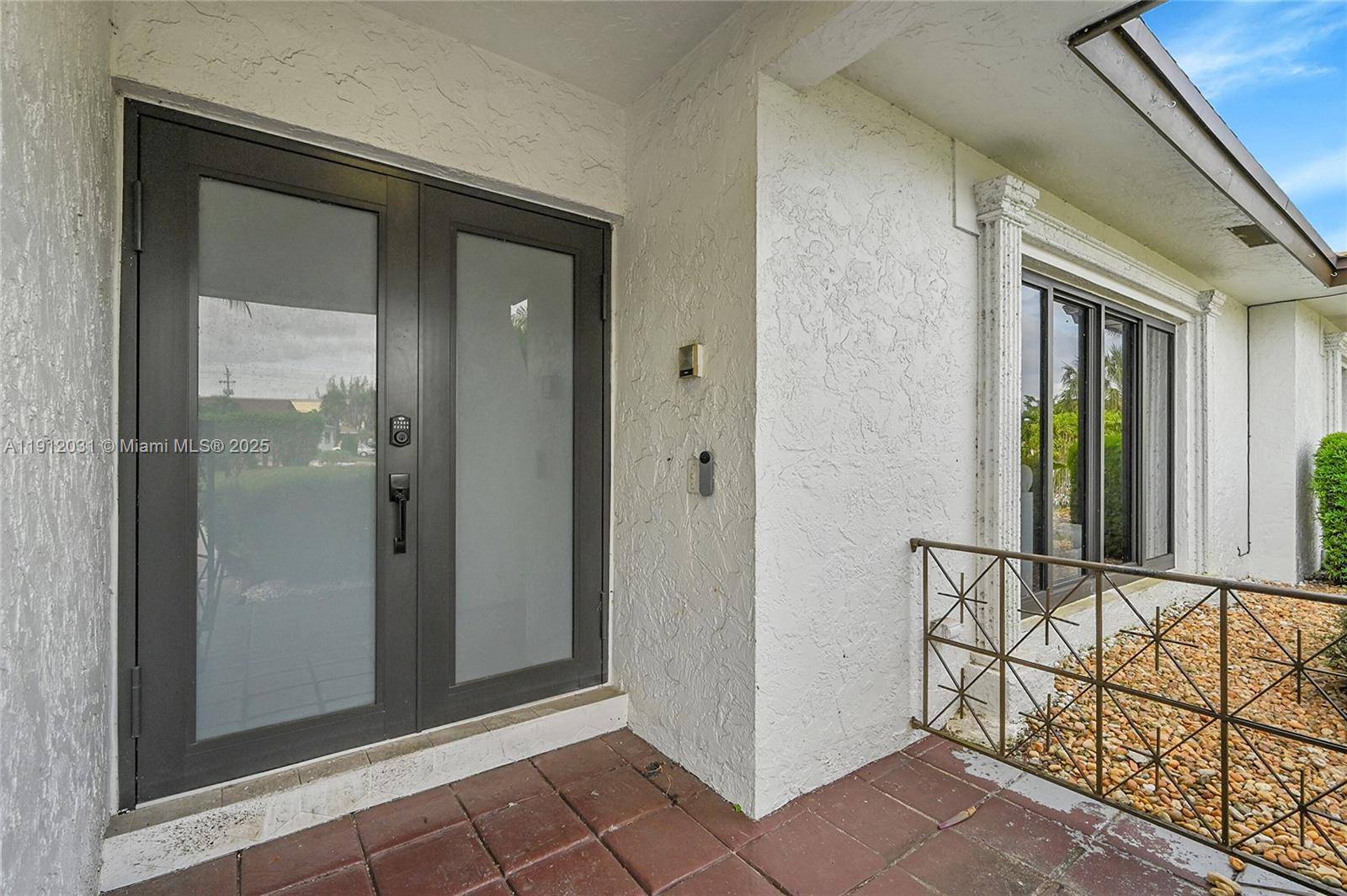 Tamarac, FL 33319,6206 White Oak Ln