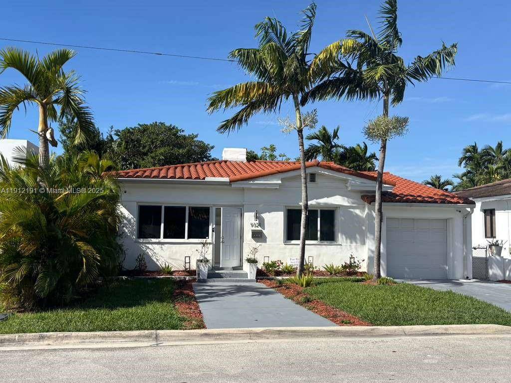 Surfside, FL 33154,9324 Byron Ave