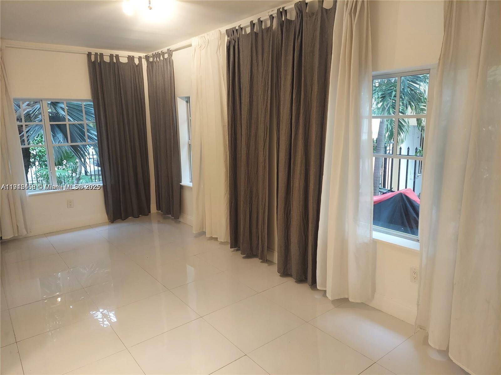 Miami Beach, FL 33139,750 Pennsylvania Ave #1