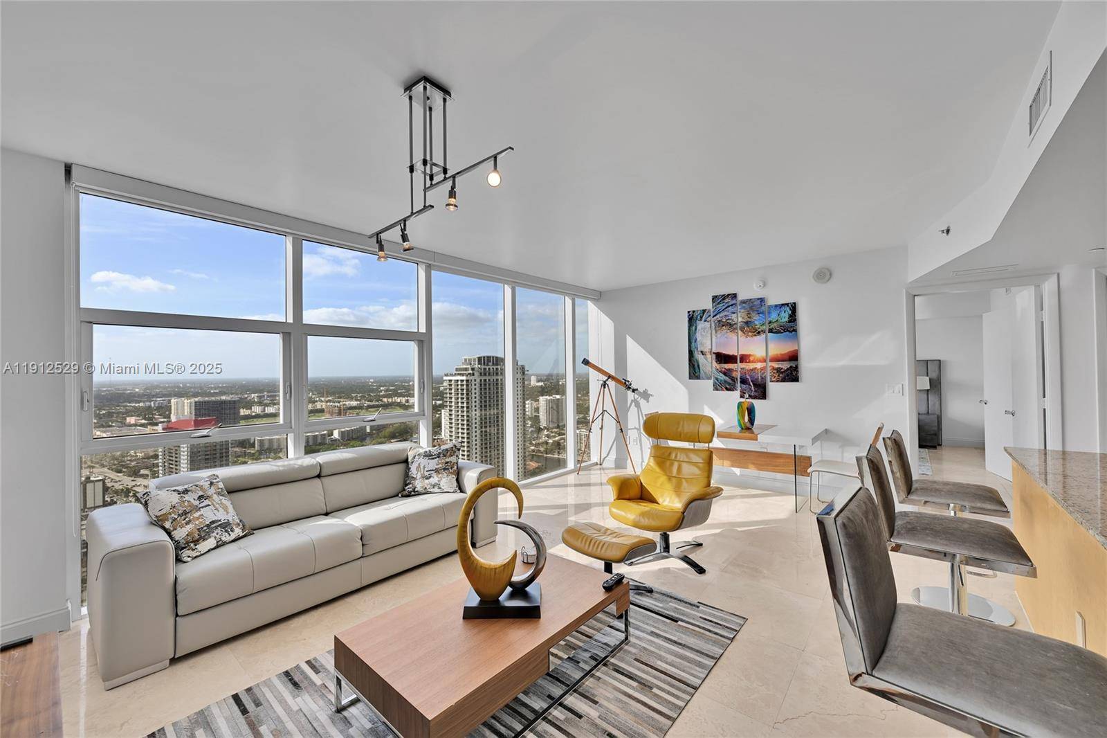 Hallandale Beach, FL 33009,1830 S Ocean Dr #4807