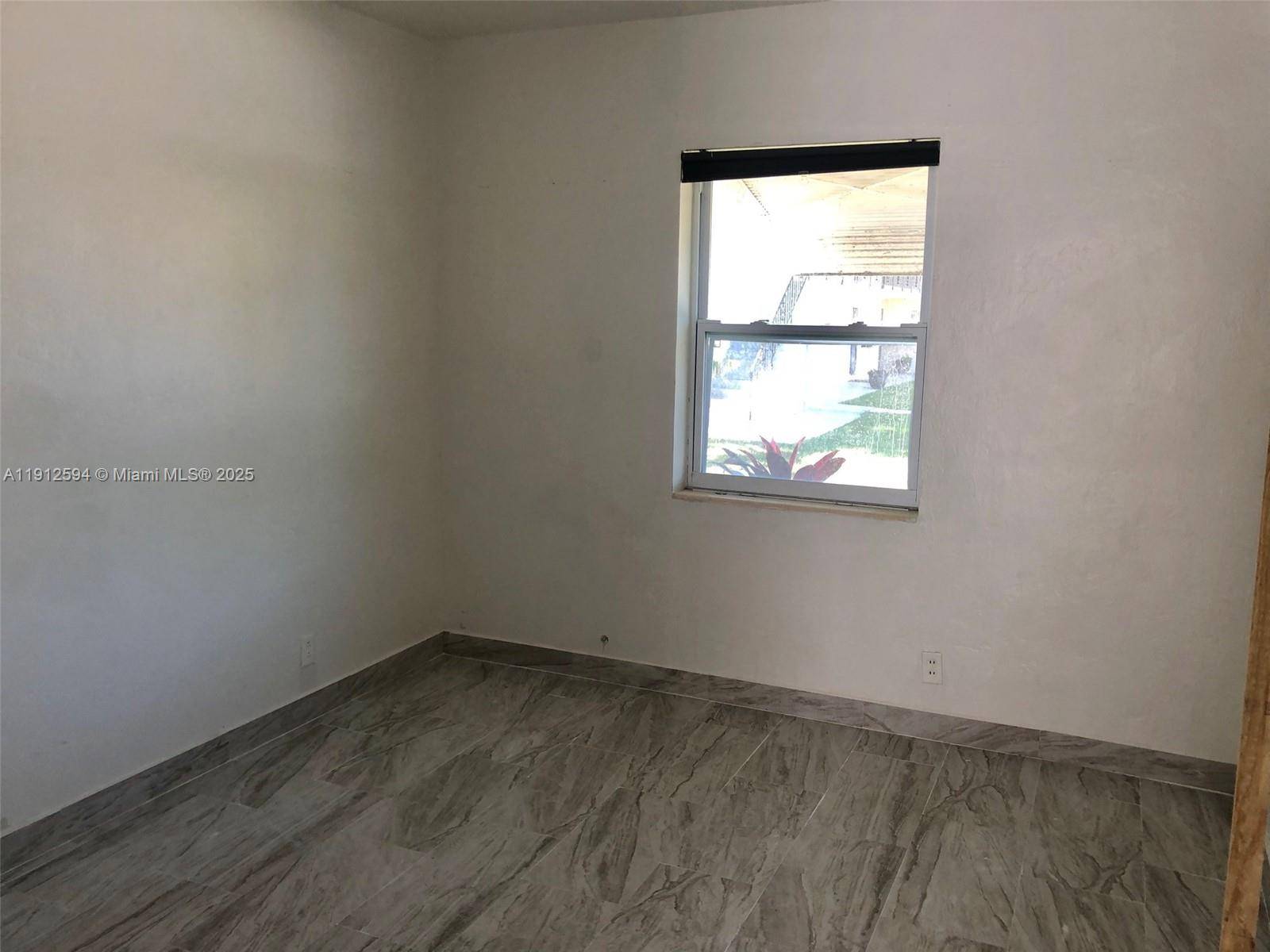 Hollywood, FL 33020,2519 Pierce St #B