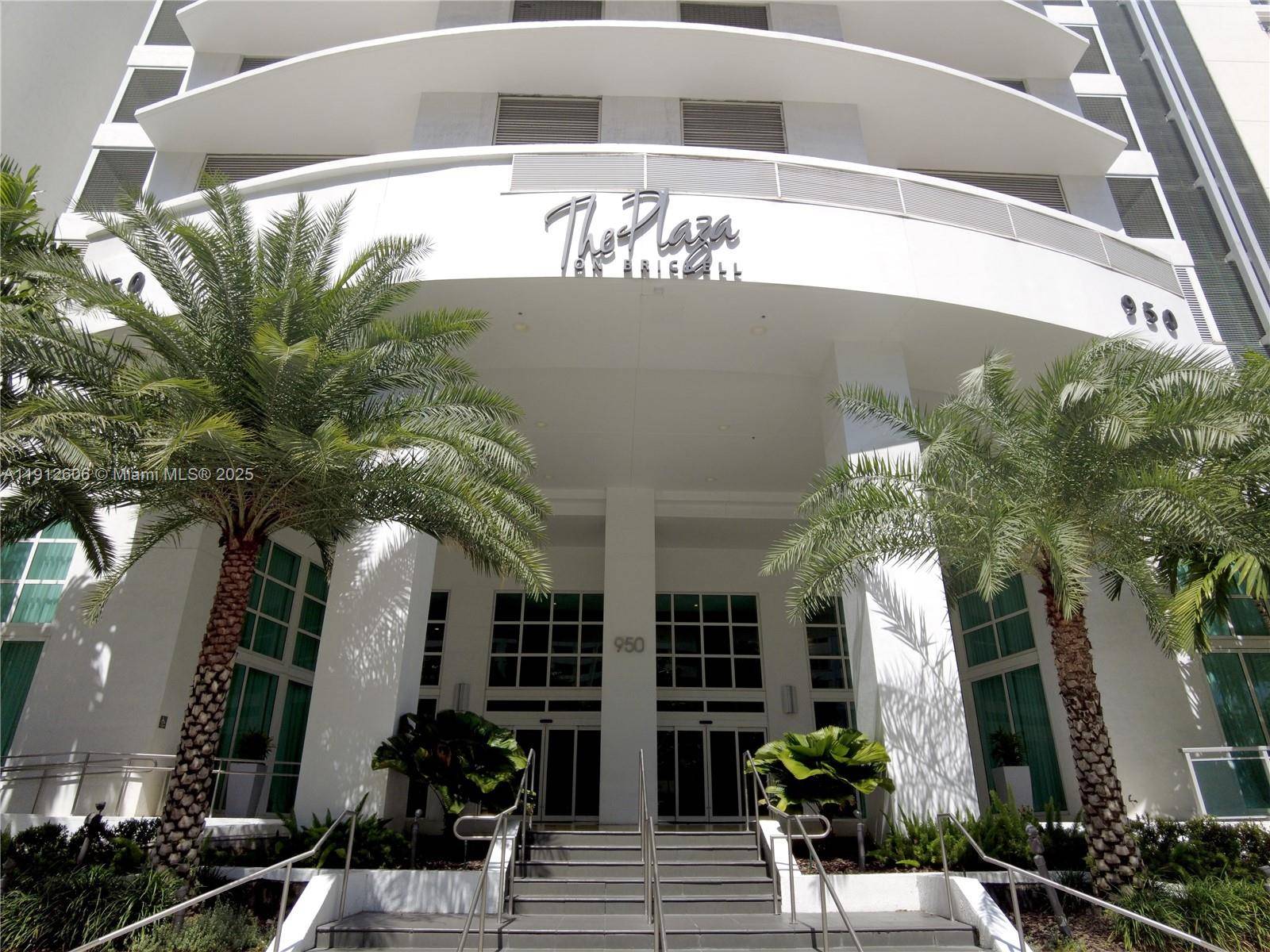 Miami, FL 33131,950 Brickell Bay Dr #5404