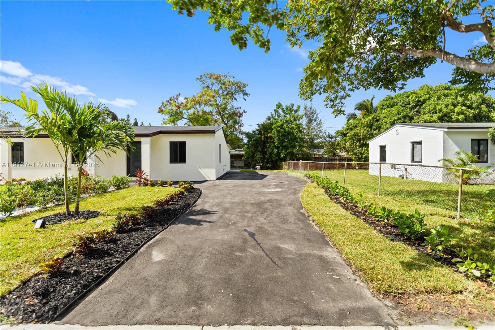 Miami Gardens, FL 33054,15920 NW 17th Ct