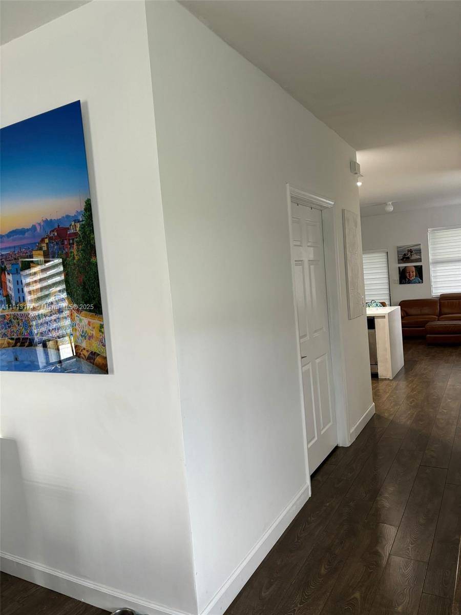 Hialeah, FL 33018,8986 W 35th Way #8986