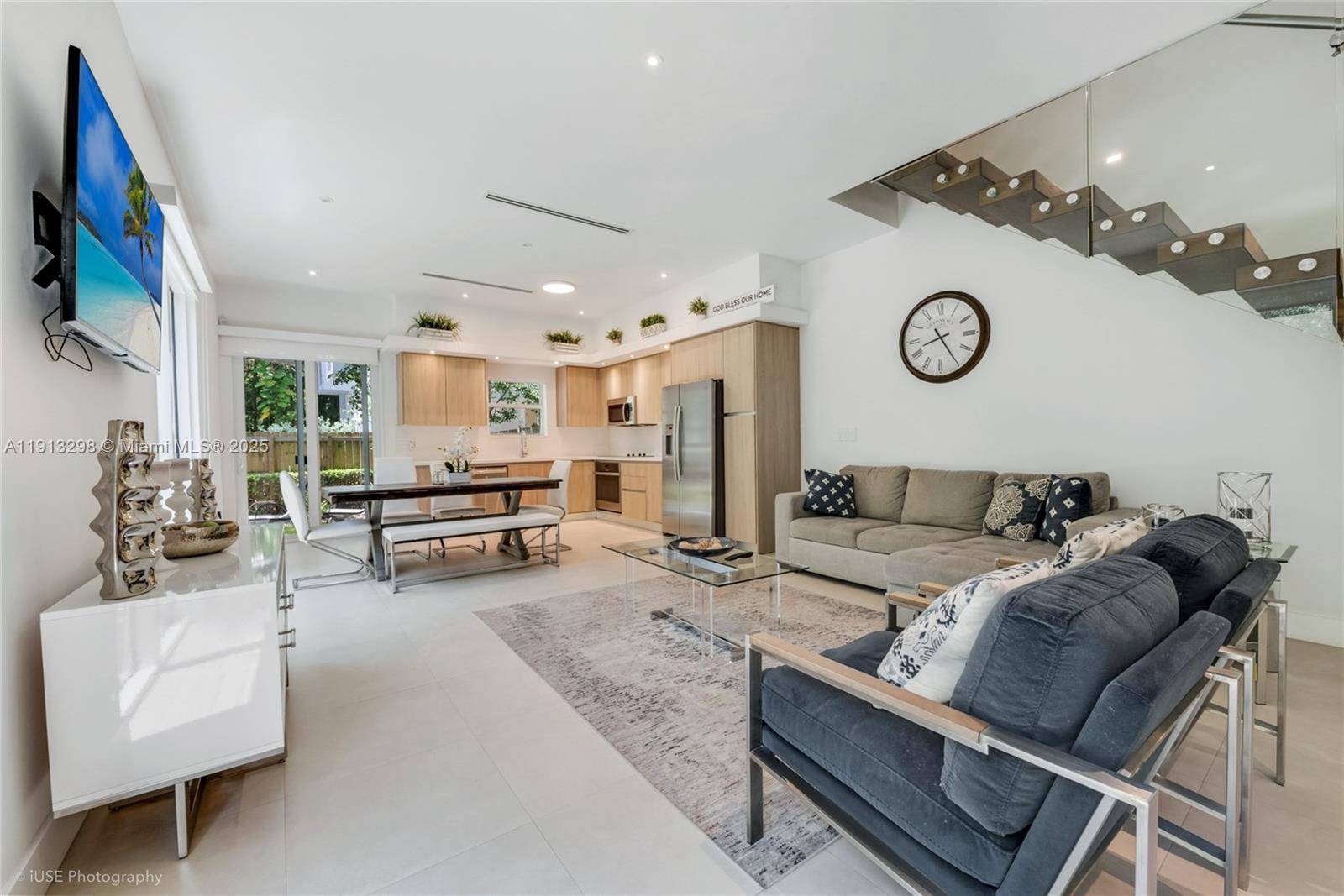 Miami, FL 33133,2868 SW 33rd Ct #2868