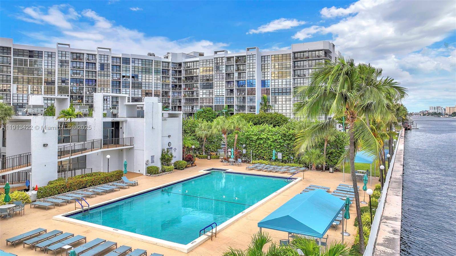 Hallandale Beach, FL 33009,1000 Parkview Dr #229