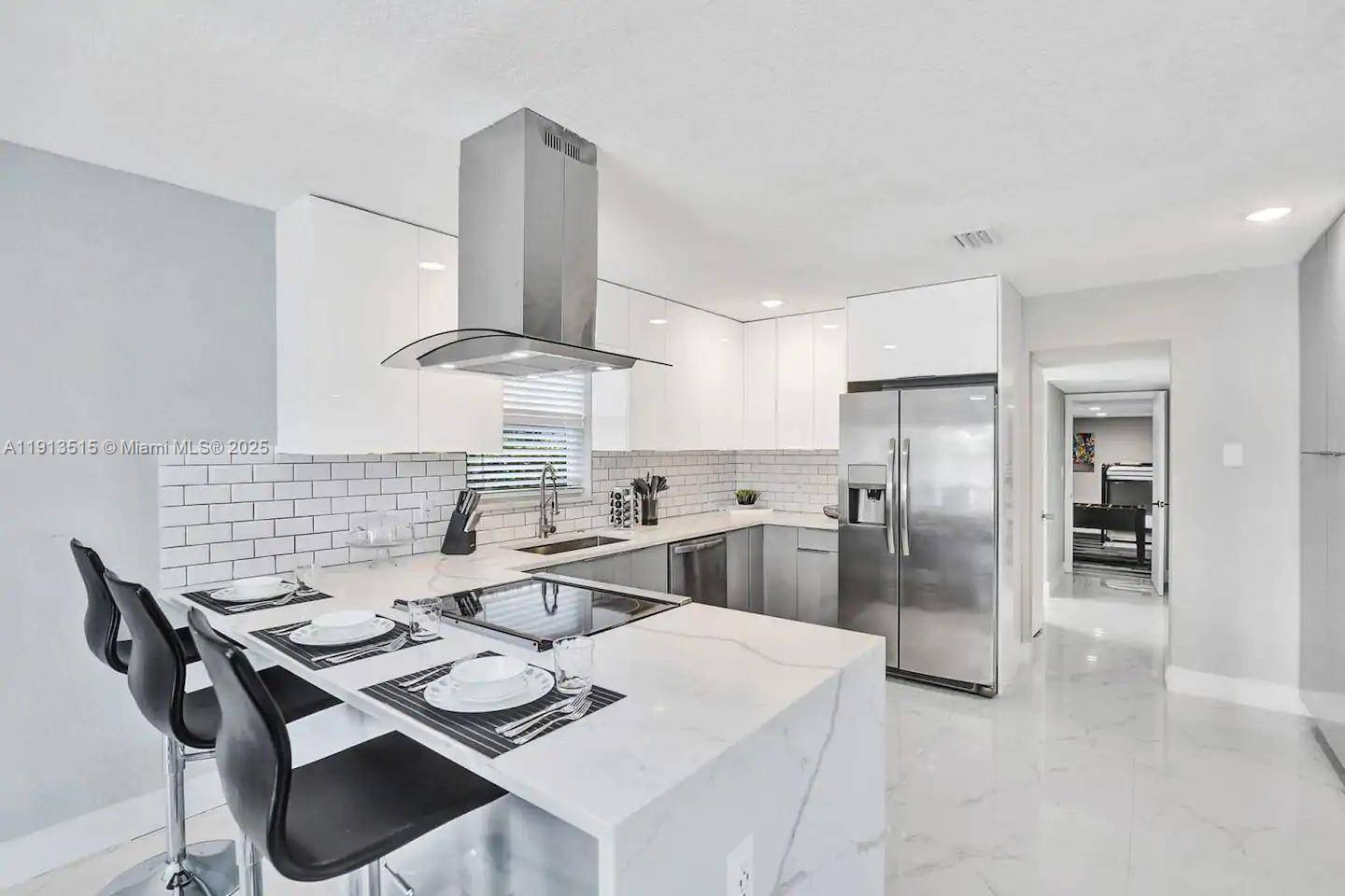 Hollywood, FL 33019,1241 Hollywood Blvd