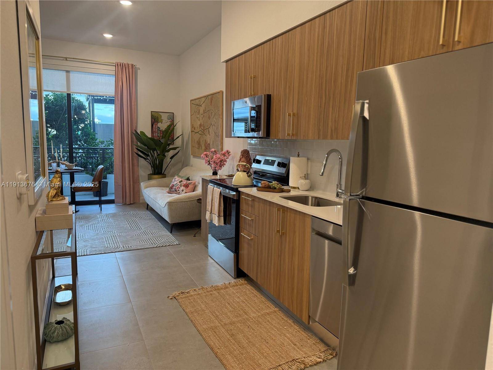 Hollywood, FL 33020,2001 Van Buren St #608