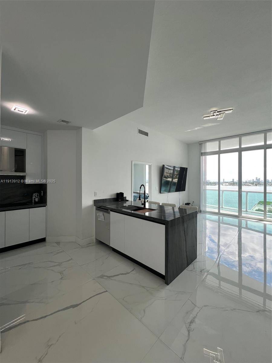 North Bay Village, FL 33141,7910 Harbor Island Dr #1202