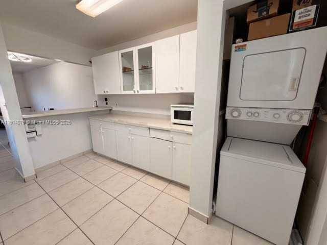 Hialeah, FL 33012,1950 W 54th St #413