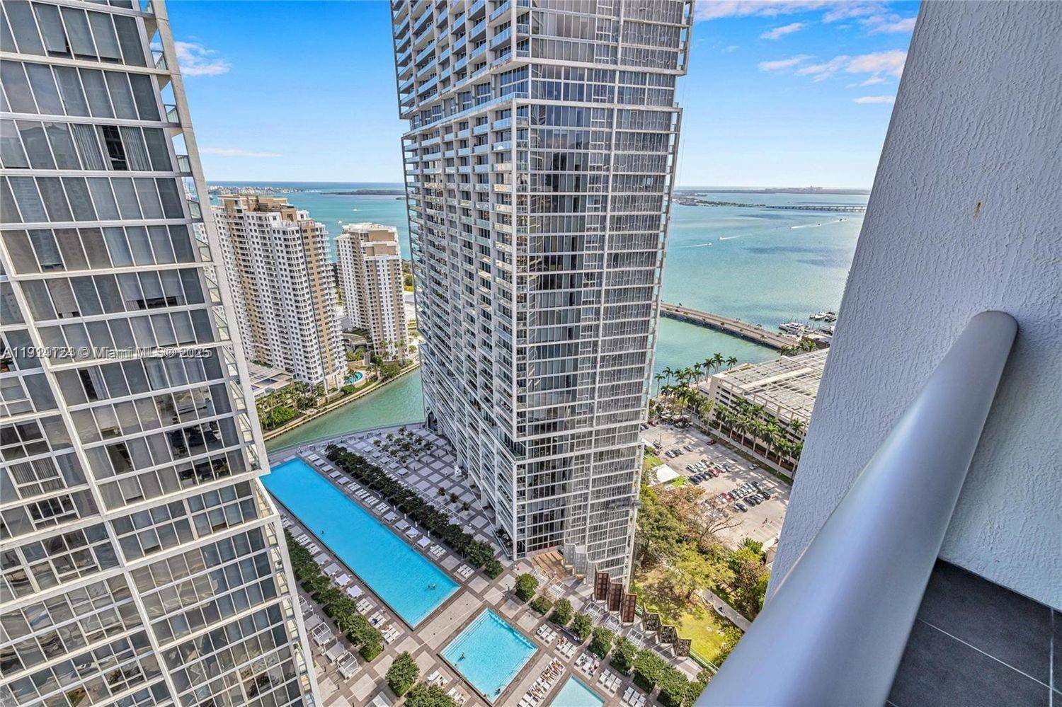 Miami, FL 33131,495 Brickell Ave #4903