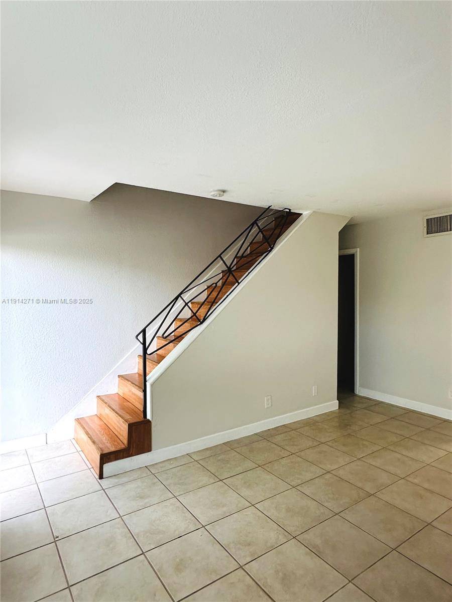 Plantation, FL 33317,859 NW 46th Ave #859