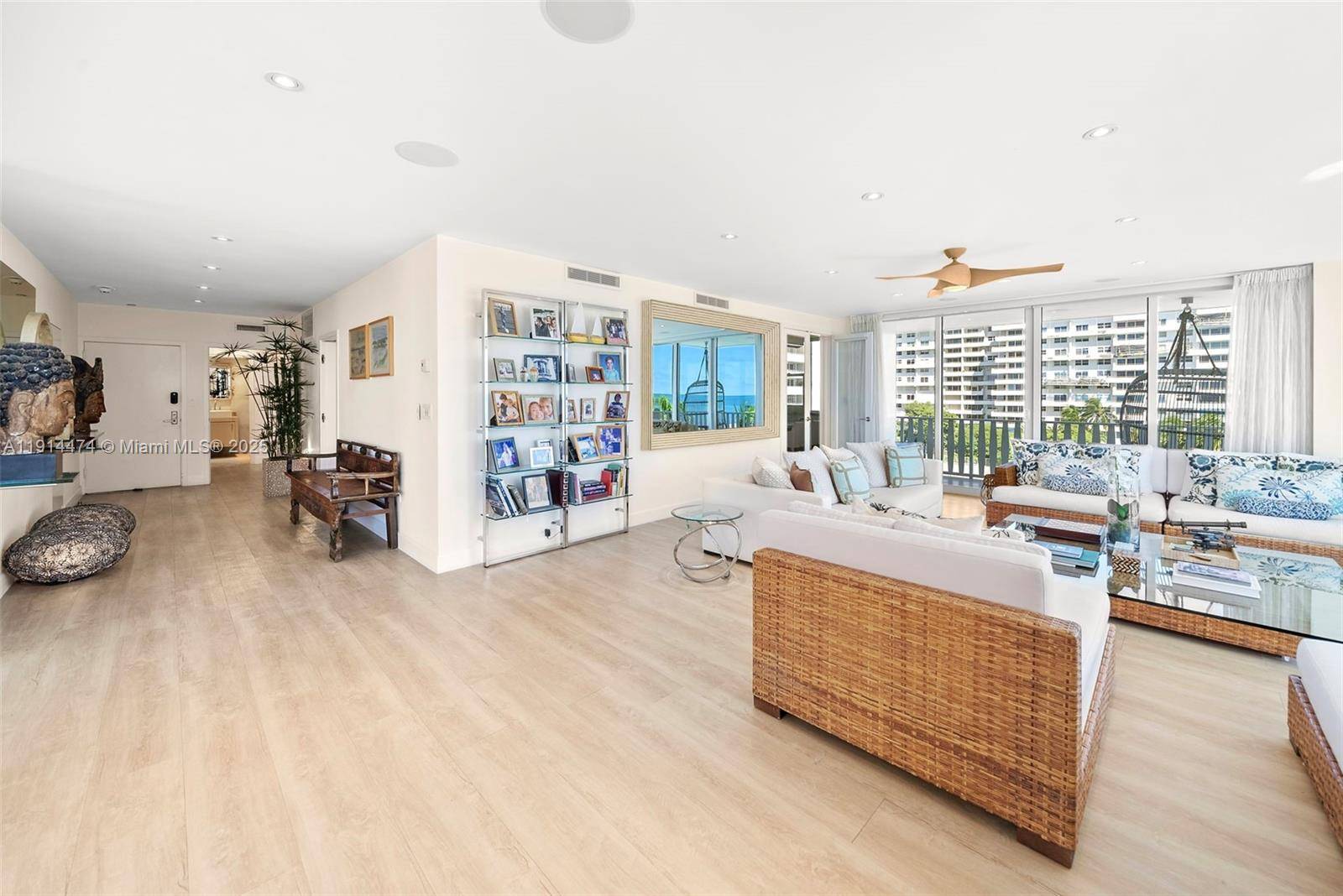 Key Biscayne, FL 33149,200 Ocean Lane Dr #501