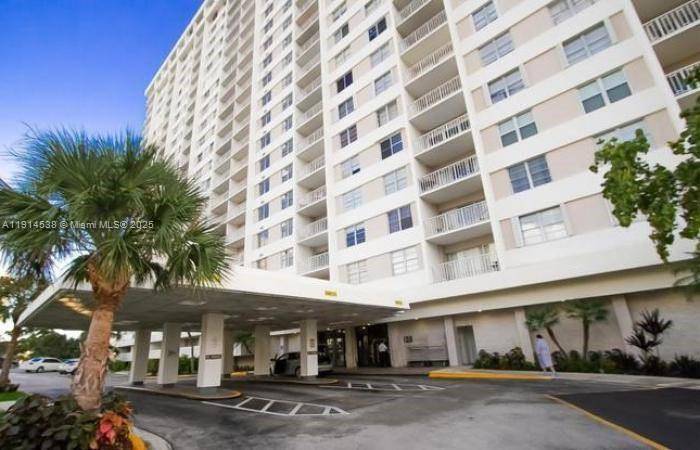 Sunny Isles Beach, FL 33160,500 Bayview Dr #125