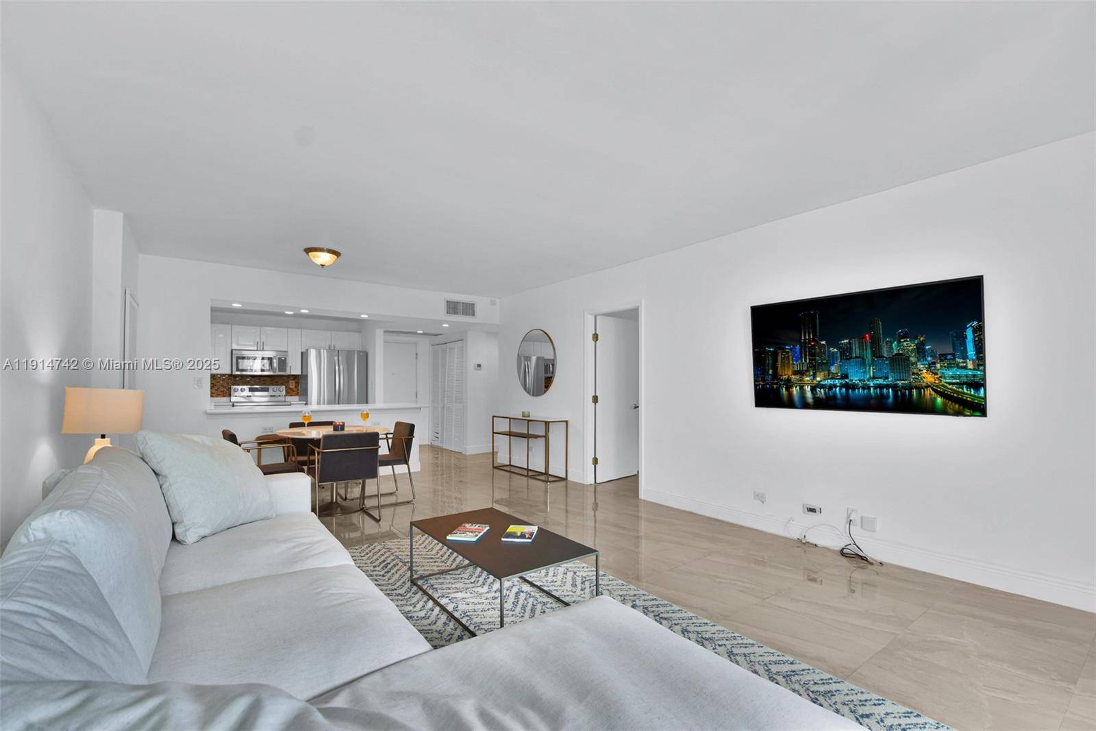 Miami Beach, FL 33139,2301 Collins Ave #1002