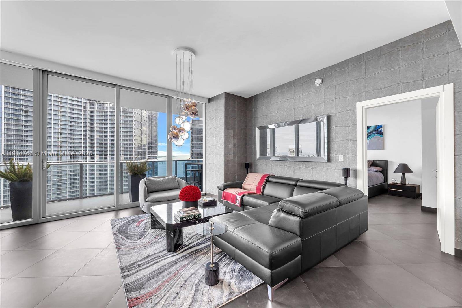 Miami, FL 33131,200 Biscayne Boulevard Way #4408