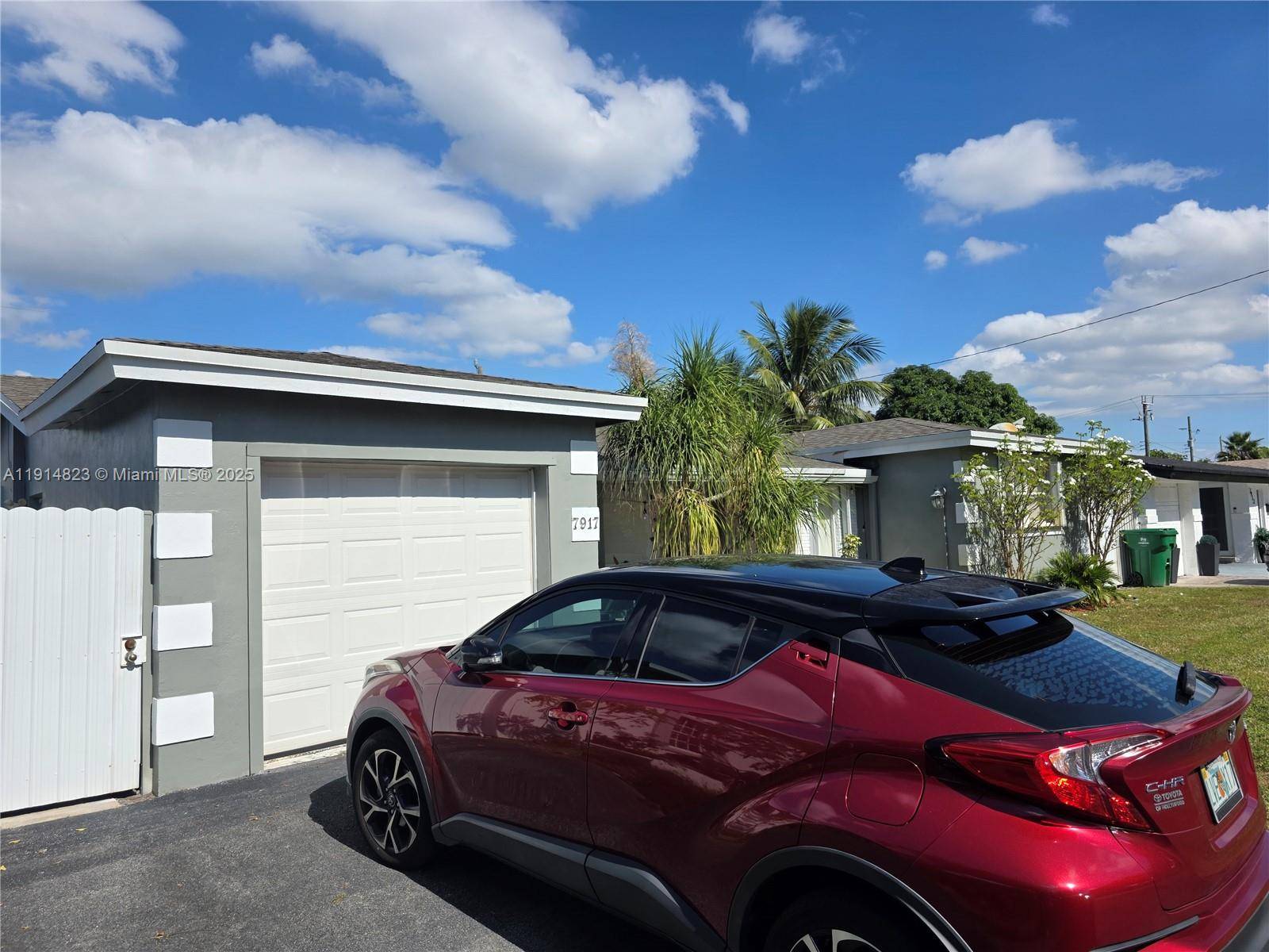 Miramar, FL 33023,7917 Tropicana St