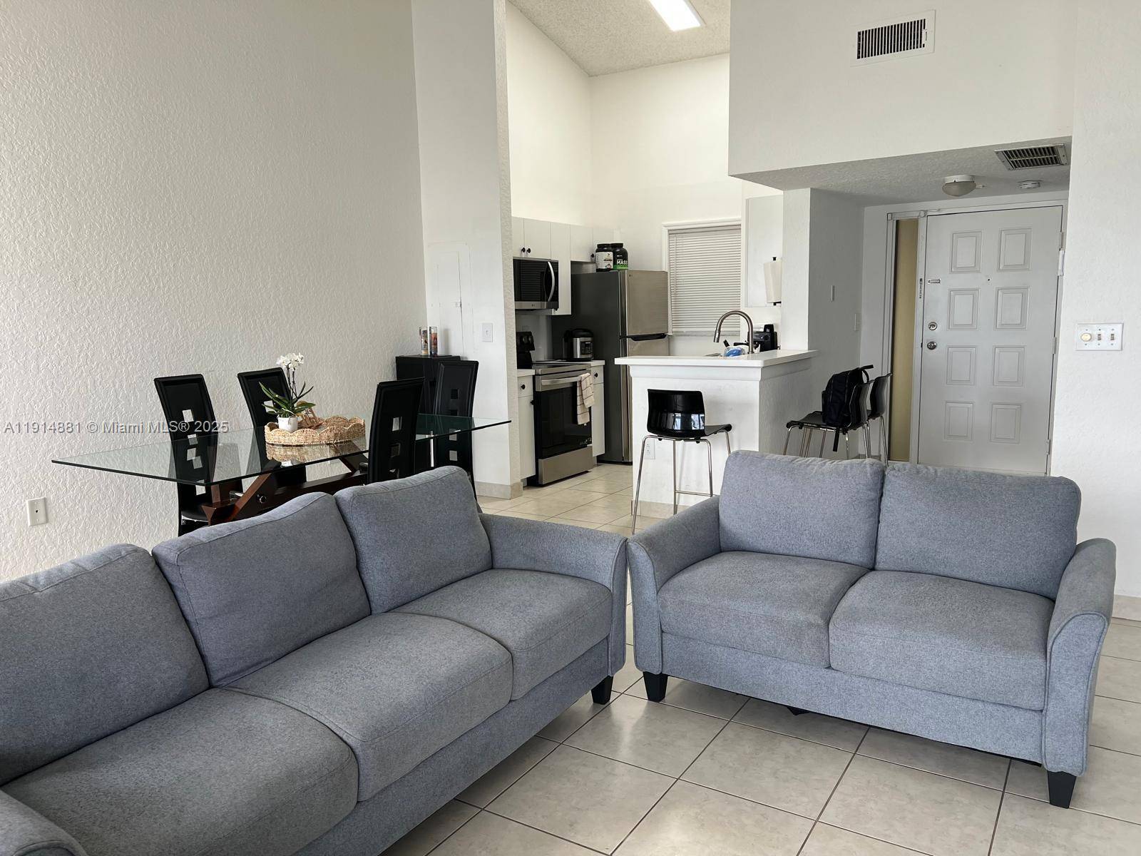 Oakland Park, FL 33309,2803 N Oakland Forest Dr #304