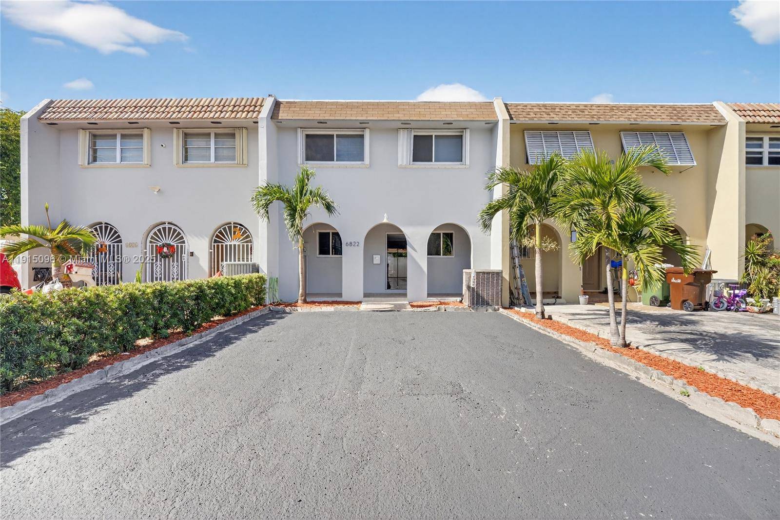 Hialeah, FL 33014,6822 W 2nd Ln