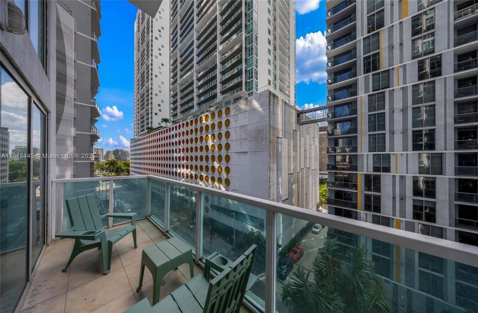 Miami, FL 33131,41 SE 5th St #502