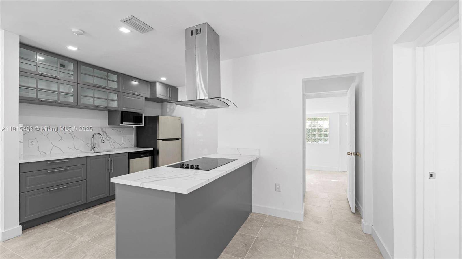 North Miami, FL 33168,760 NW 126th St