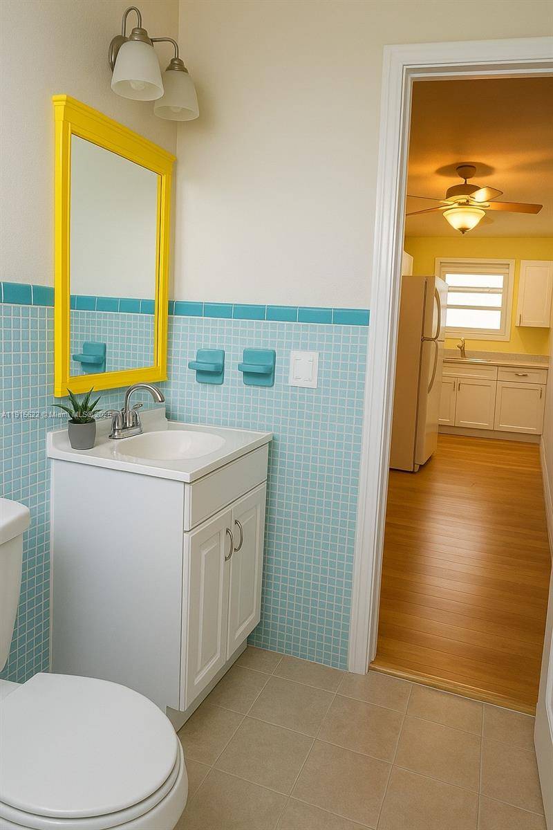 Hollywood, FL 33020,1702 Mckinley St #6