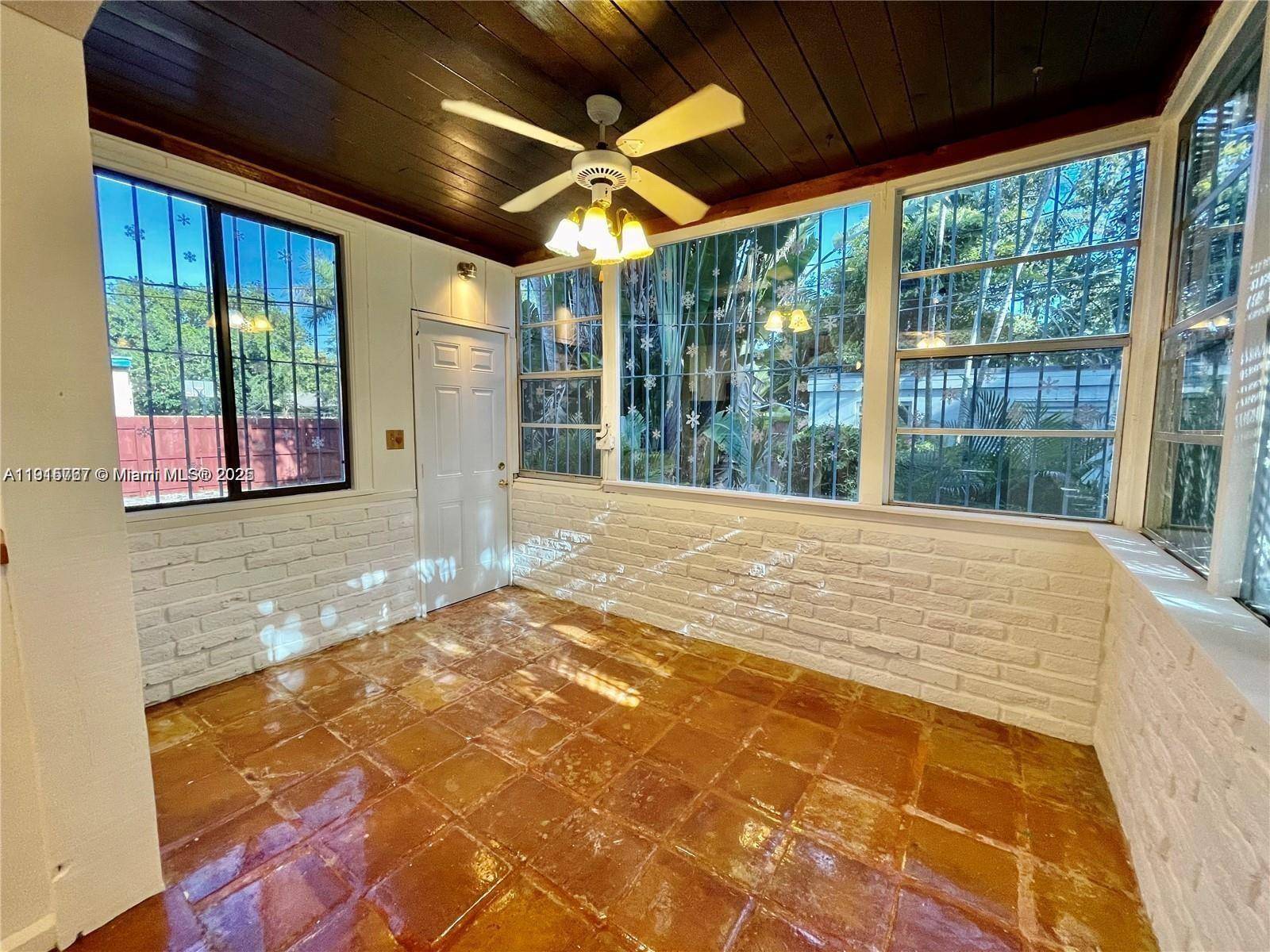 Miami, FL 33143,5842 SW 60th St #0