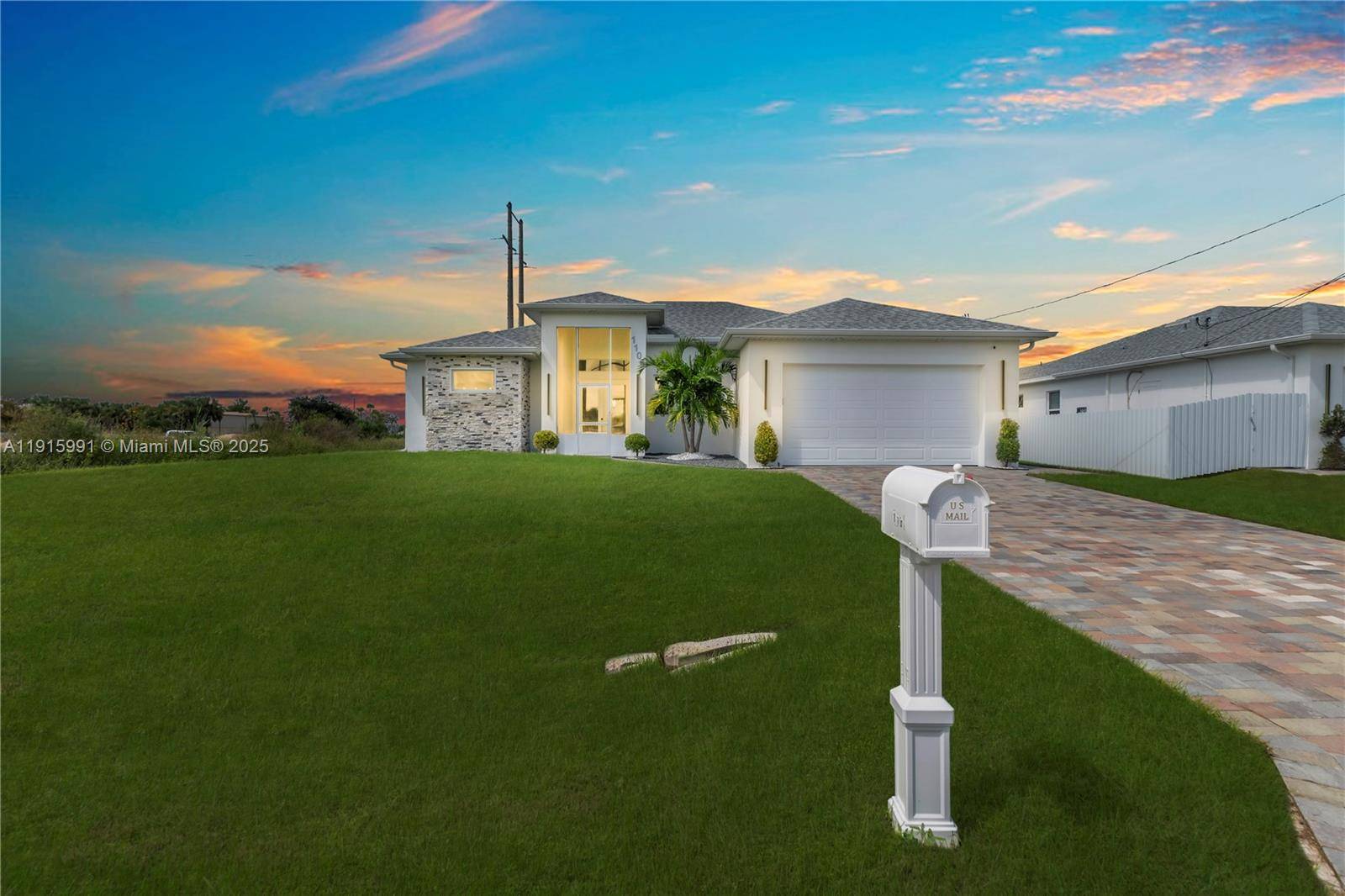 Lehigh Acres, FL 33976,1106 FLOYD AVE S