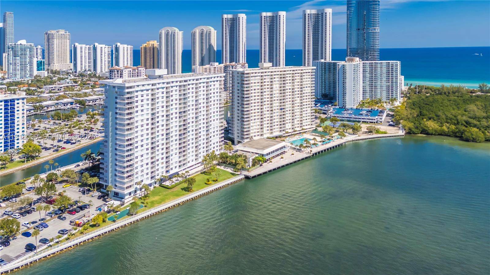 Sunny Isles Beach, FL 33160,500 Bayview Dr #231