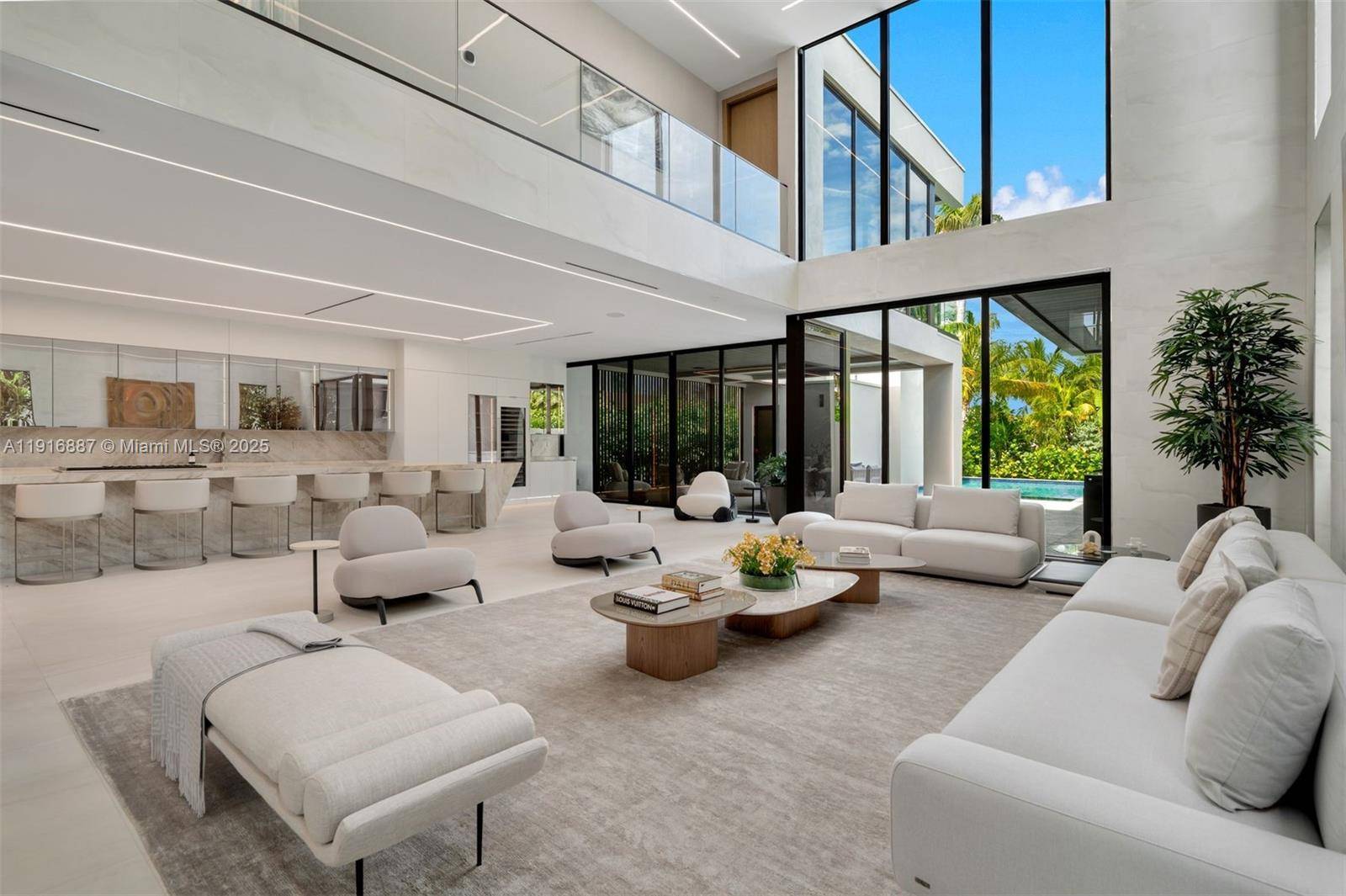 Miami, FL 33138,725 NE 77th St