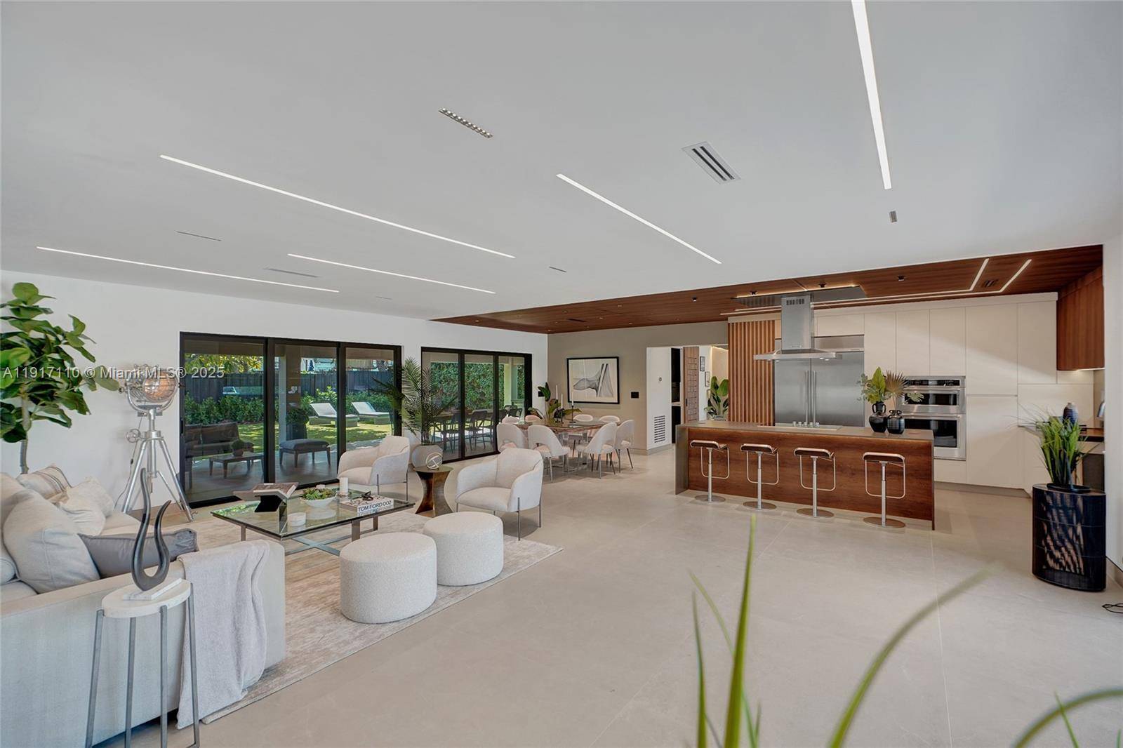 North Miami Beach, FL 33179,1970 NE 188th St