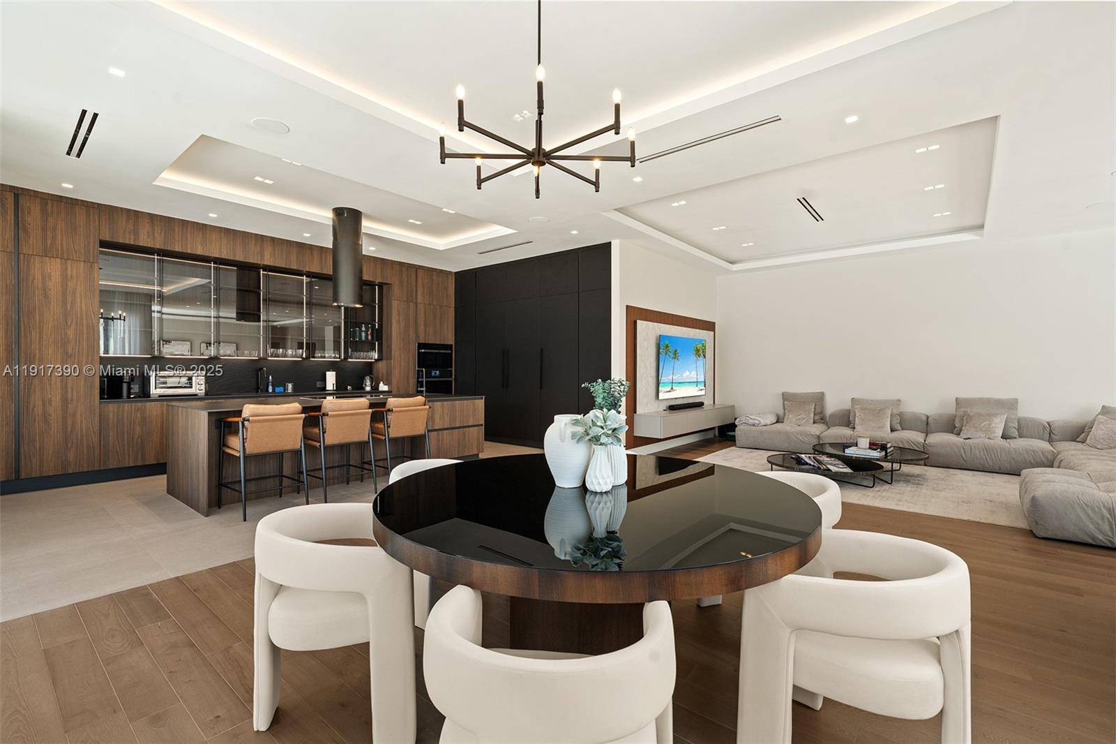 Hollywood, FL 33019,900 Washington St