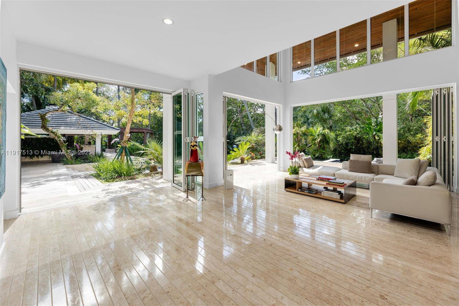 Coral Gables, FL 33143,7150 W Lago Dr