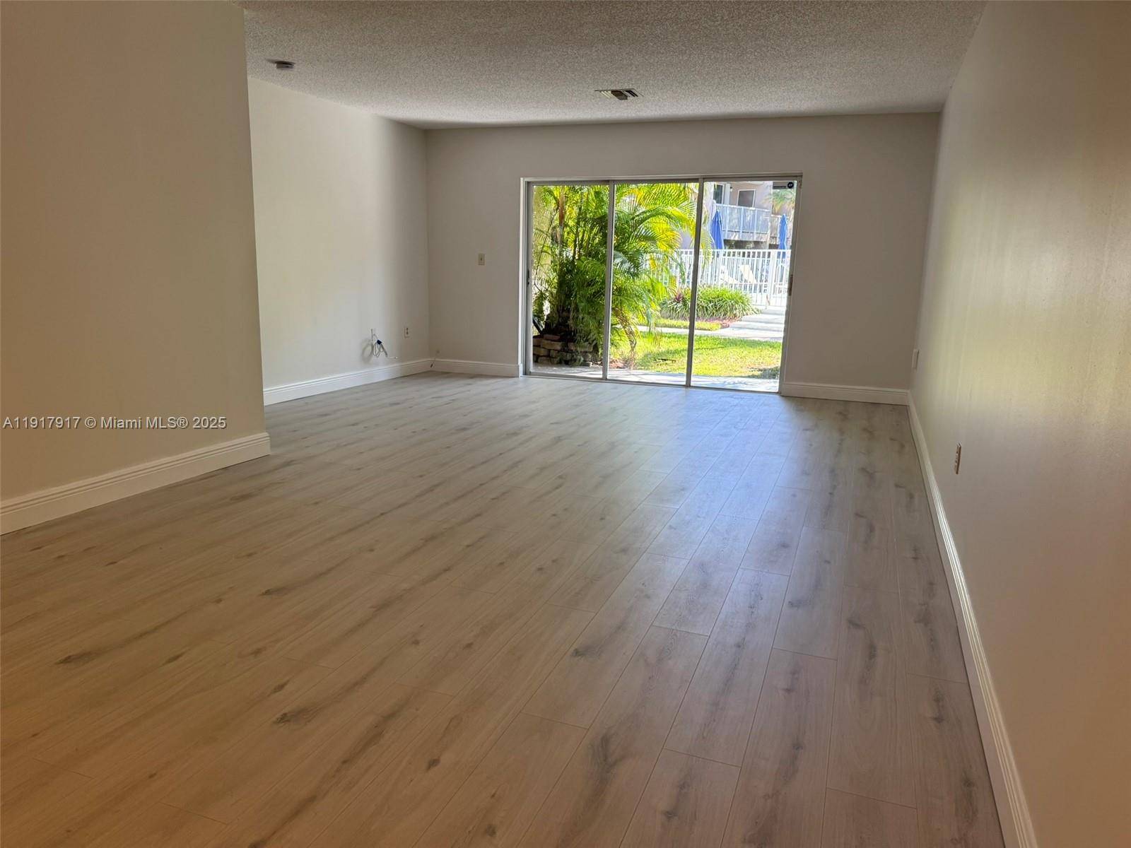 Palmetto Bay, FL 33157,16226 SW 92nd Ave #11