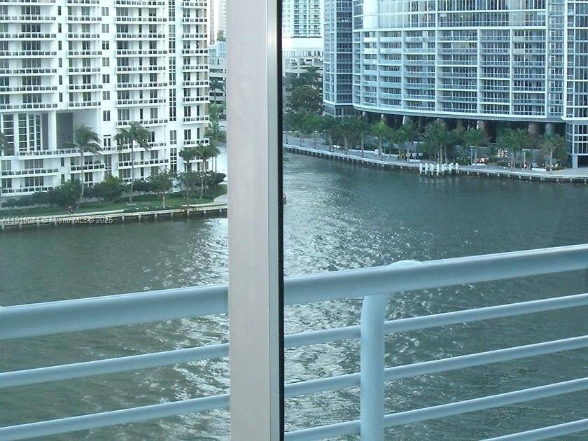 Miami, FL 33131,325 S Biscayne Blvd #921