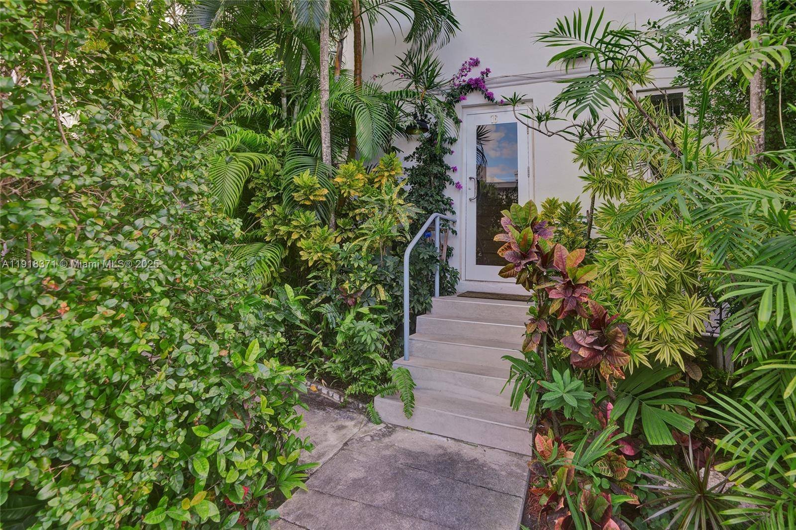 Bay Harbor Islands, FL 33154,10076 E Bay Harbor Dr #76D