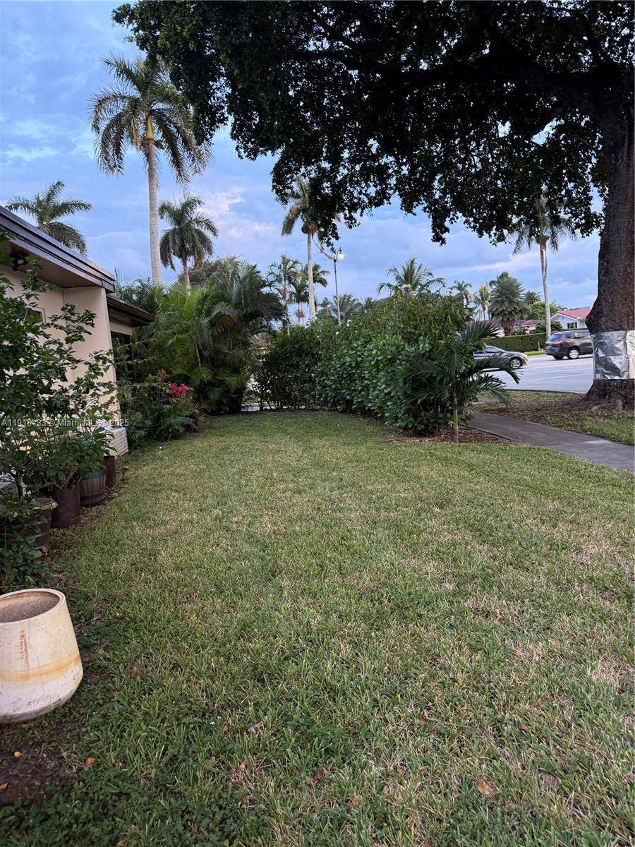 Hollywood, FL 33021,3149 Hollywood Blvd